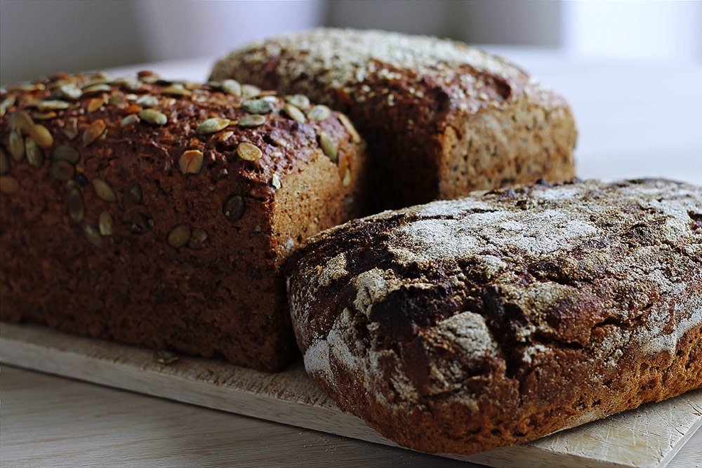 Friskbagte brød & boller i Lystrup | Stort udvalg