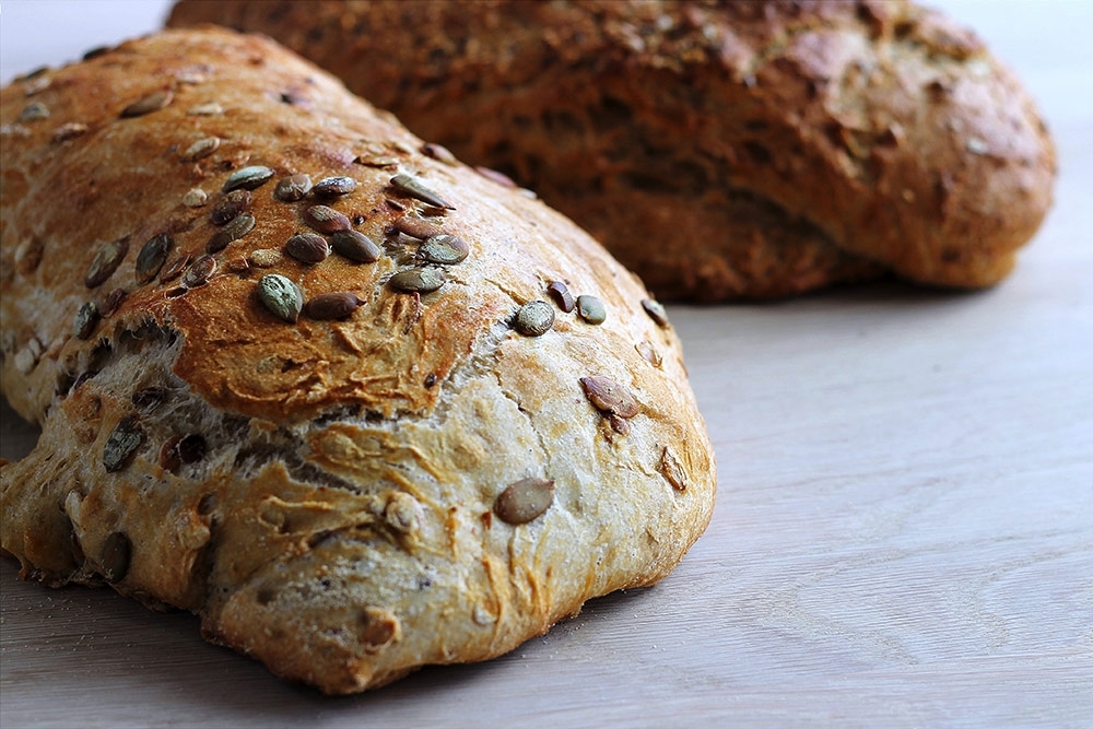 Friskbagte brød & boller i Lystrup | Stort udvalg